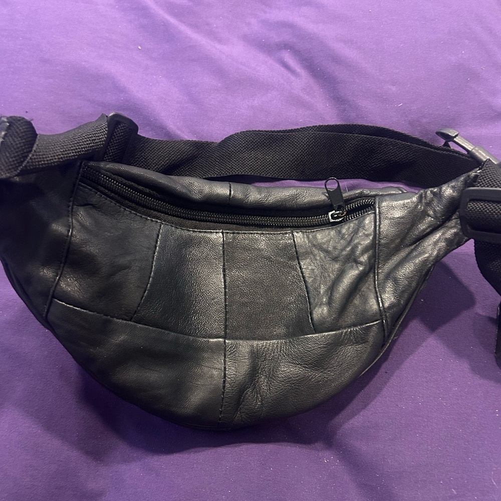 Black Fanny pack